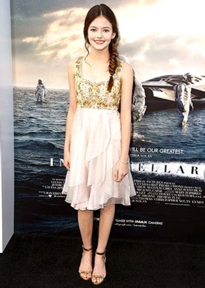 Mackenzie Foy Bra Size, Age, Weight, Height, Measurements